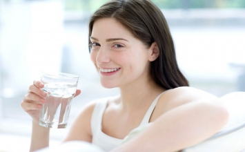 5 thói quen khi thức dậy tổn hại sức khỏe trầm trọng